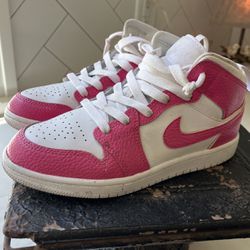 2.5Y Hot Pink Air Jordans