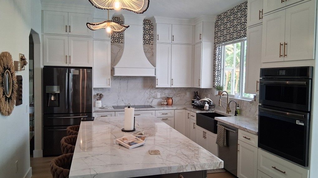 New Kitchen Cabinets For Sale, Solid Wood Soft Close Draws And Doors ...