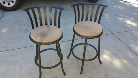 Swivel Bar Stools