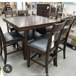 Bayside Square To Round Convertible Dining Table And Four Chairs 