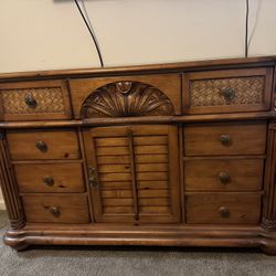 Tommy Bahama Style Dresser Only ( Deliver Available 