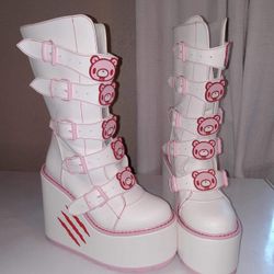 Gloomy Bear YrU Dune Boots 9M 👢-Turlock 📍