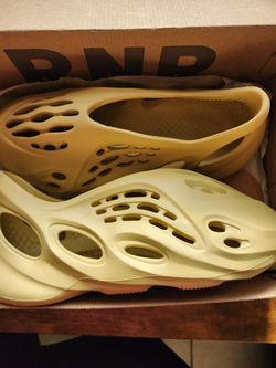 Yeezy Foamrunner Sulfur 