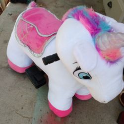 Like New! Stable Buddies Willow Unicorn 6-Volt Plush Ride-On for Children . 