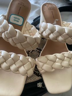 Sandals 8W memory foam.