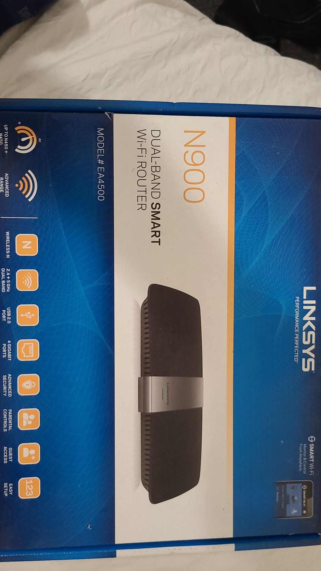 Linksys Ea4500 dual band smart wifi router