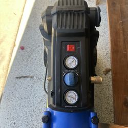 Air compressor