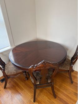 Dining room table (Great condition) $700 OBO!!