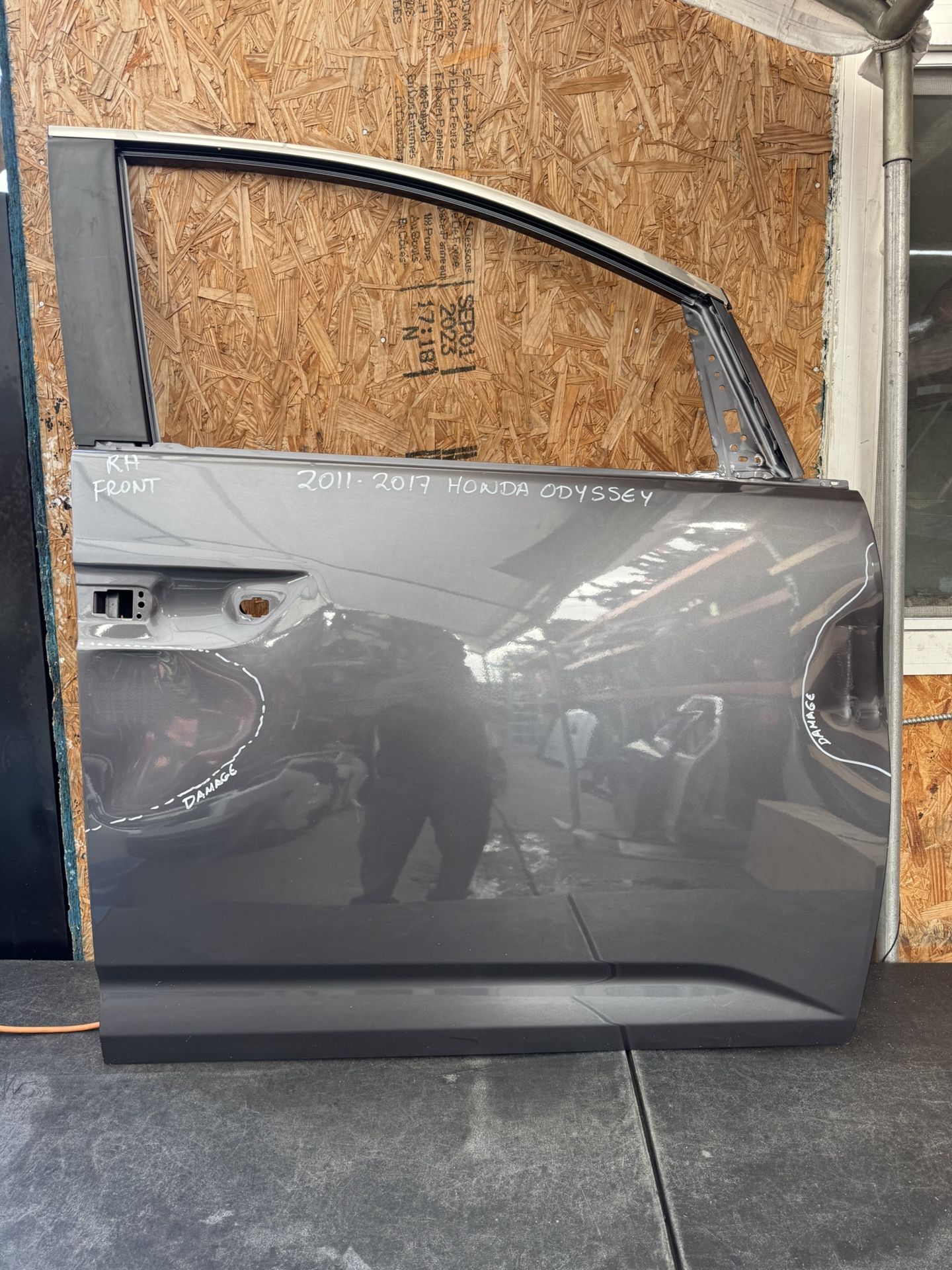 2011 2012 2013 2014 2015 2016 2017 HONDA ODYSSEY RIGHT FRONT DOOR OEM USED 