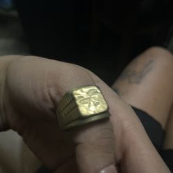 Vintage Gold Signet Ring