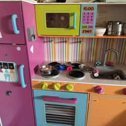 Kids kitchen 