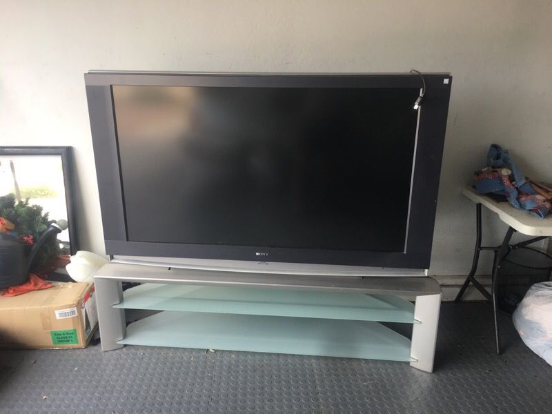 Sony KDF-E60A20 60-Inch LCD Rear Projection Television with TV STAND