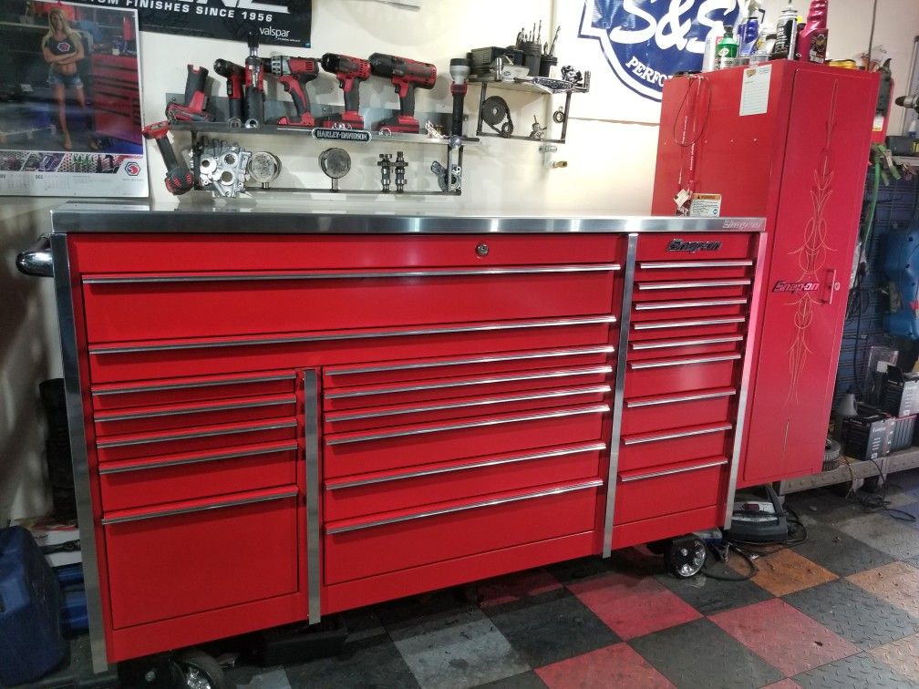 Snap-On tool box KRL1023 like new condition