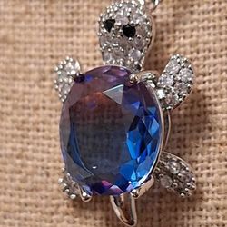 TURTLE PENDANT AND NECKLACE 