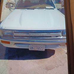 Toyota  FLT  BED PICK UP 