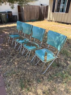 FREE 4 1950s Retro Chairs