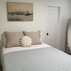 Queen Bed Accessories 