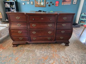 Dresser