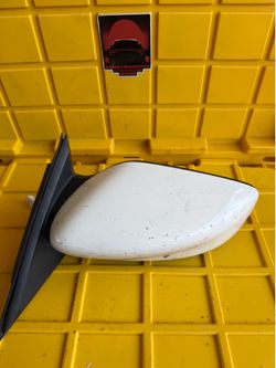 2016 Nissan Altima Left/Driver Side Mirror