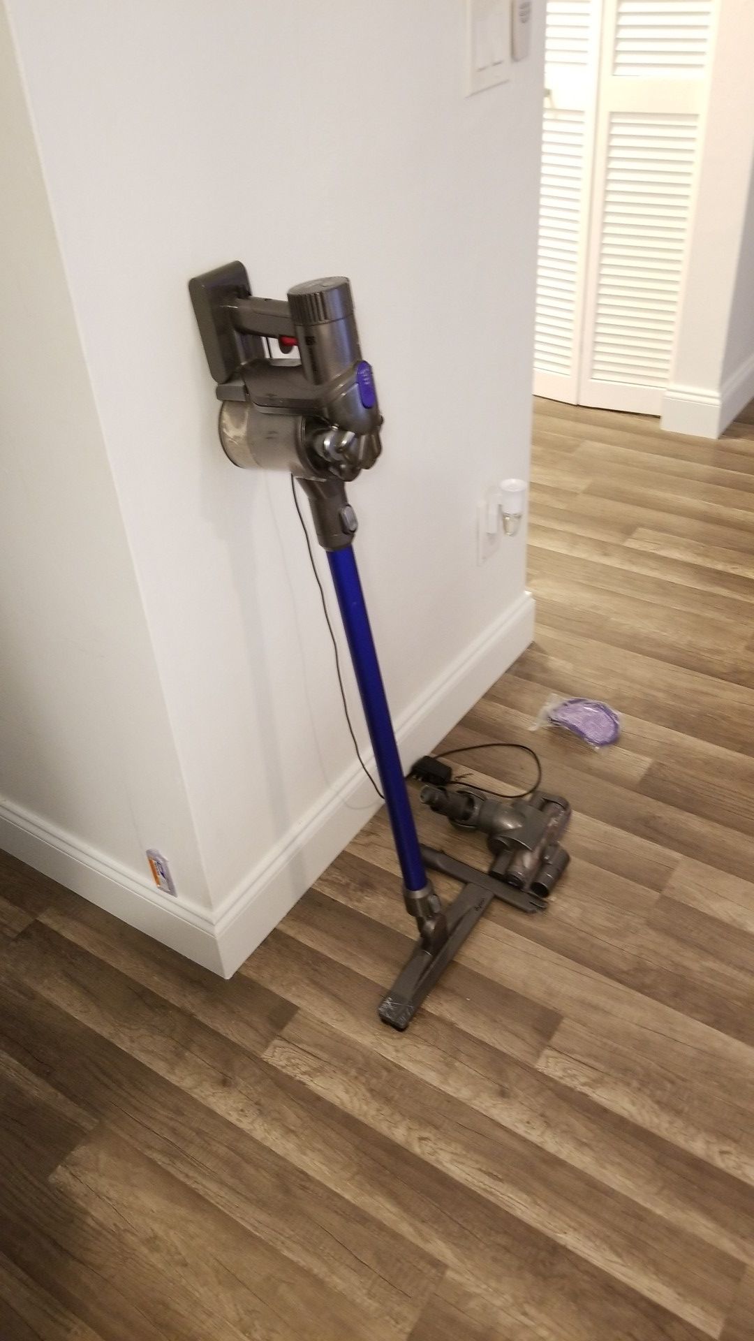 Vacuum cleaner Dyson DC44