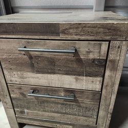 Night Stand  In Good Condition Pick Up In Bridgeport 