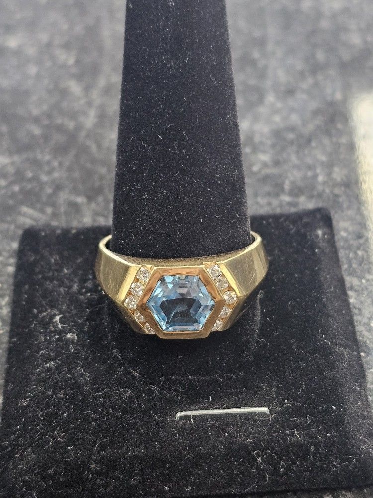14kt YG Ring With Blue Stone and Small Diamonds. (C-2) SIZE 12. TDW: .30 ASK FOR RYAN. #(contact info removed)16