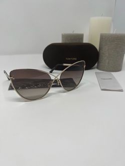 NEW Tom Ford Leila TF786 28C Gold Cat Eye Sunglasses