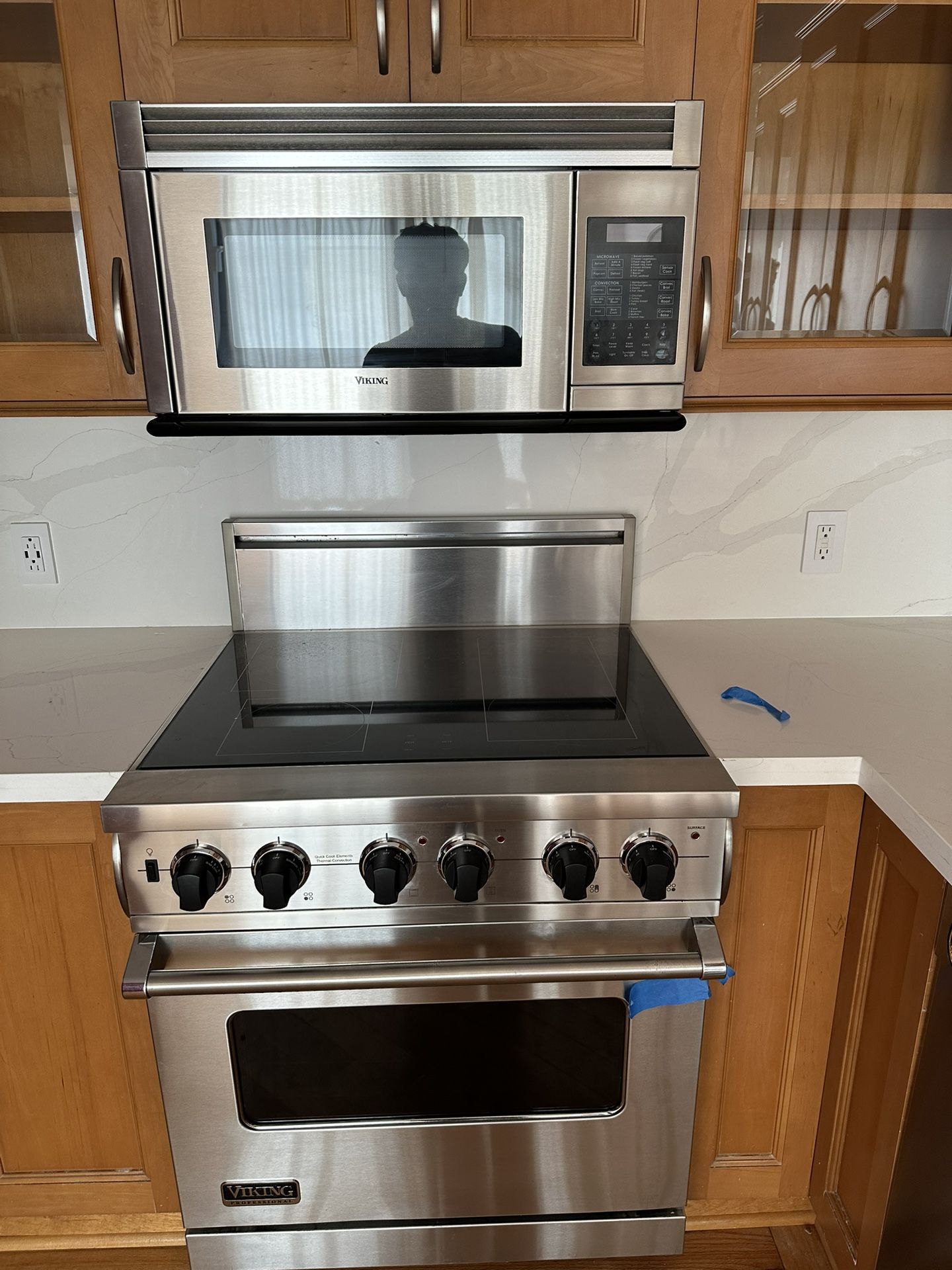 Viking Professional Stove / Microwave