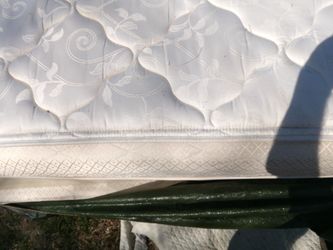 King And Queen Mattress And Box springs 