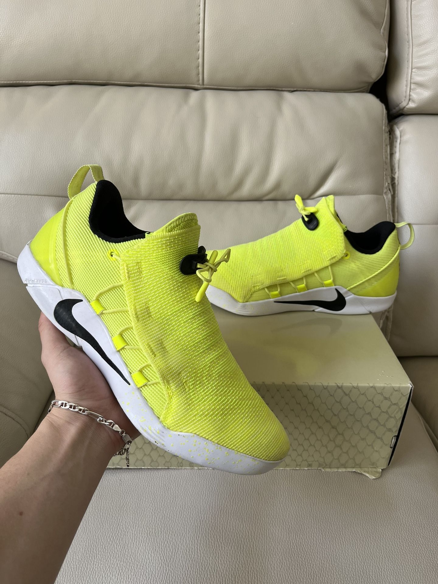 Nike Kobe AD NXT Volt Size 10 for Sale in Miami FL OfferUp
