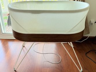 Happiest Baby SNOO Smart Bassinet – Excellent Condition – $395