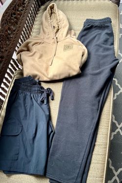 Mens Under Armour hoodie, sweatpants snd shorts
