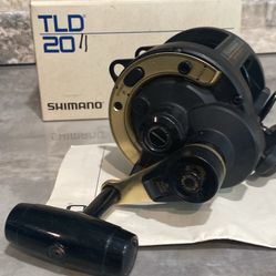 Shimano TLD 20 TWO SPEED Big Game Fishing Reel-XLNT PLUS in BOX!!! 