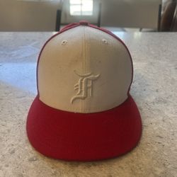 fitted hat