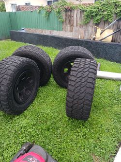 Llantas Para Un Jeep Wrangler En Muy Buenas Condiciones