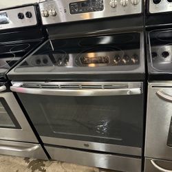 GE Stainless Smooth Top Range 