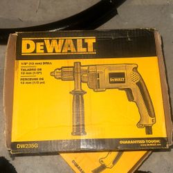DEWALT 1/2" (13 mm) DRILL TALADRO DE 13 mm (1/2") PERCEUSE DE 13 mm (1/2 po)