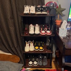 Jordan’s And Air Max.       Look As Descrption