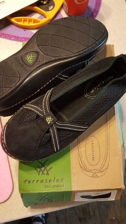 TERRASOLES BRAND NEW IN BOX SIZE 9