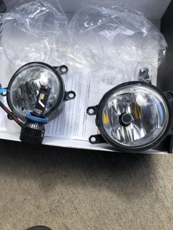 2018 Tacoma OEM fog lights with new 3000k led bulbs