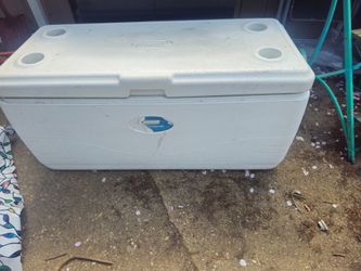 Prices firm... Coleman 130 quatt Marine extreme ice chest