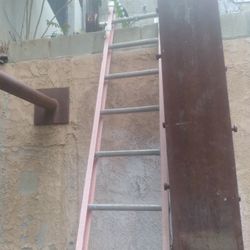 10 Foot  Straight Fiberglass Ladder 