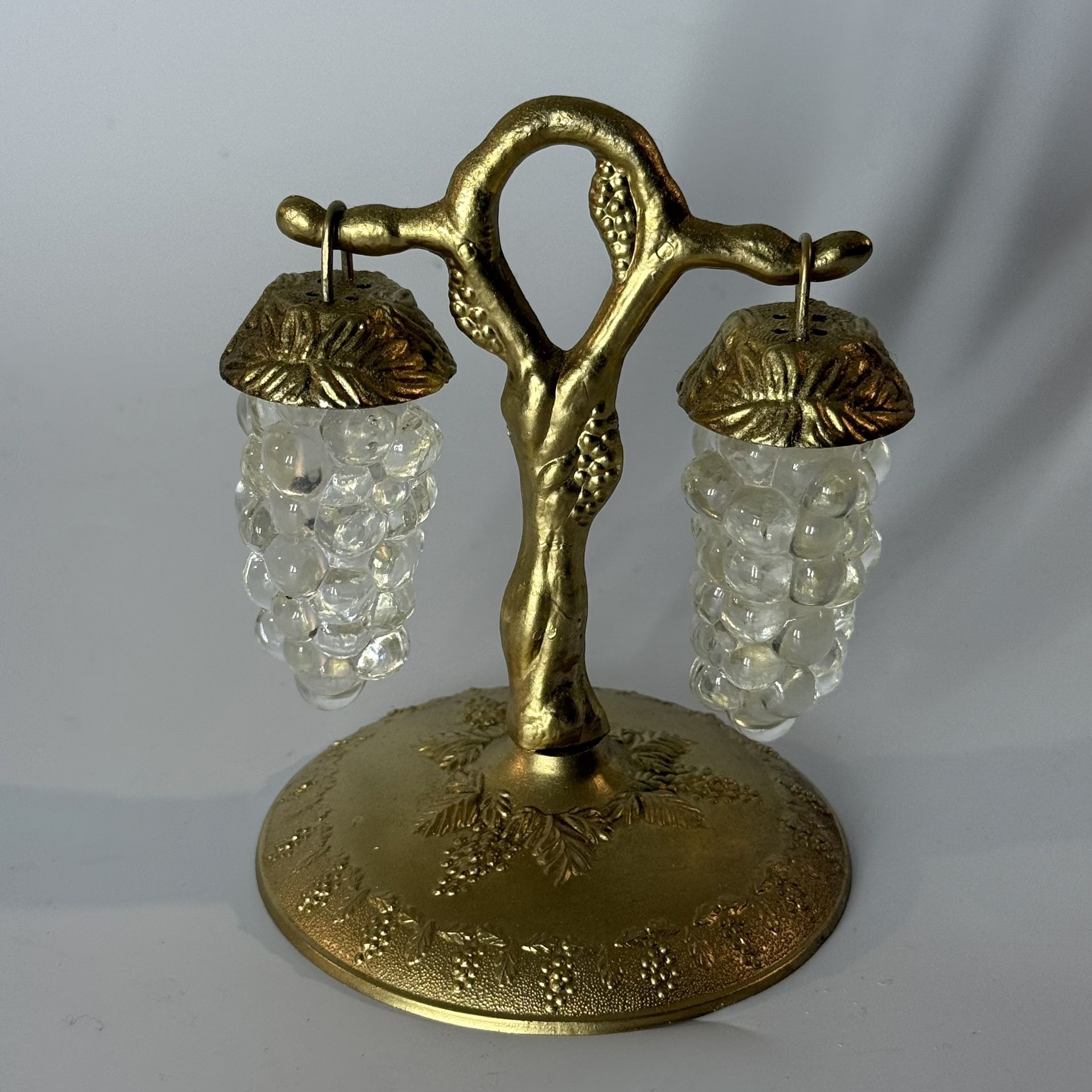 Vintage Hanging Grape Cluster Salt & Pepper Shaker Set Gold Tone Plastic