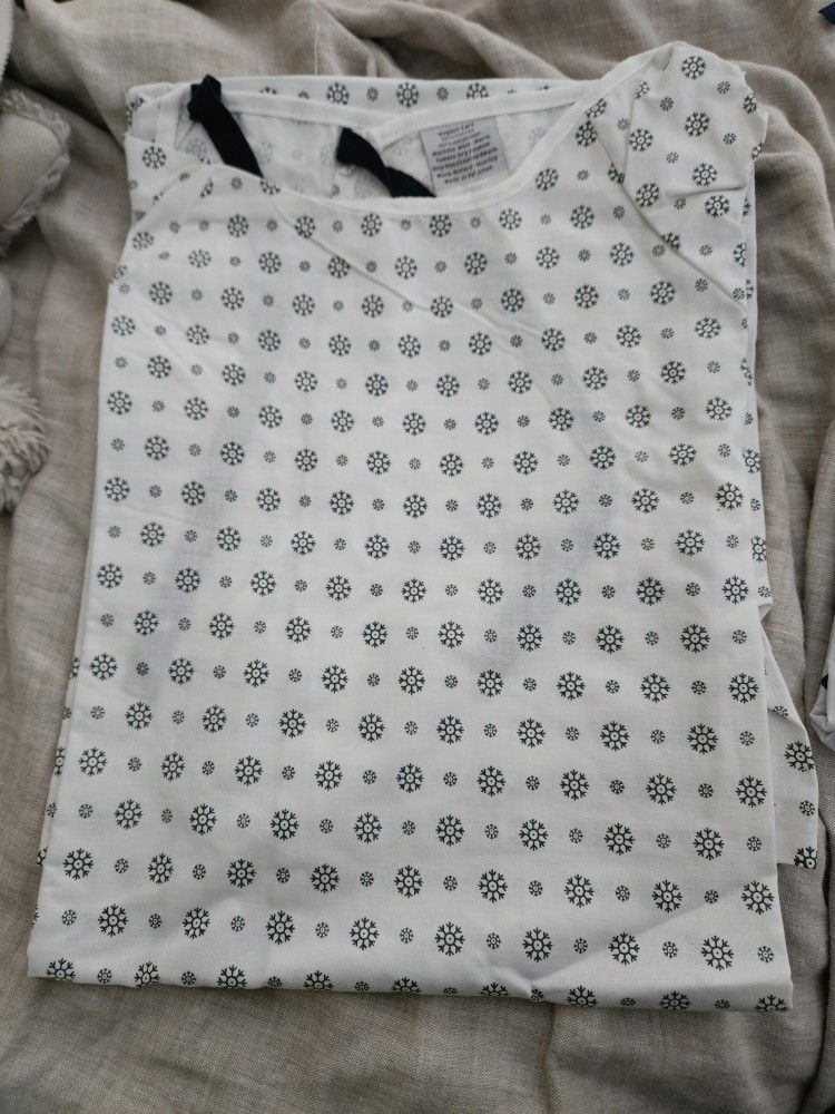 Unisex 2XL Hospital GOWNS -BRAND NEW
