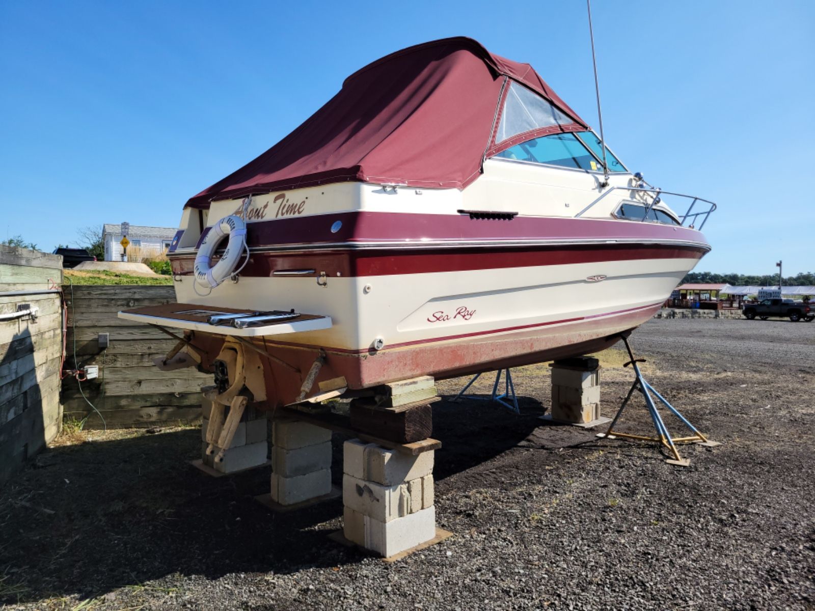 1987 Sea Ray 230 Weekender