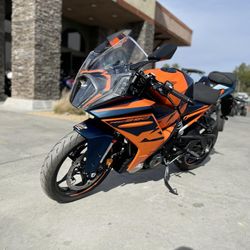 2023 KTM RC 390