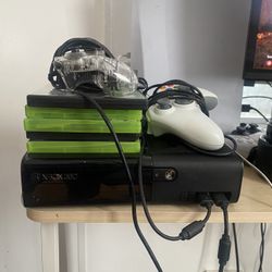 Microsoft Xbox 360 E 250GB Black OEM w/ 2 controllers and games