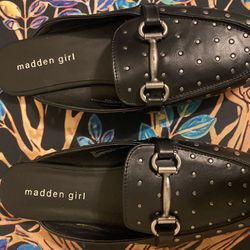 Madden Girl Slip-Ons Womens US 7