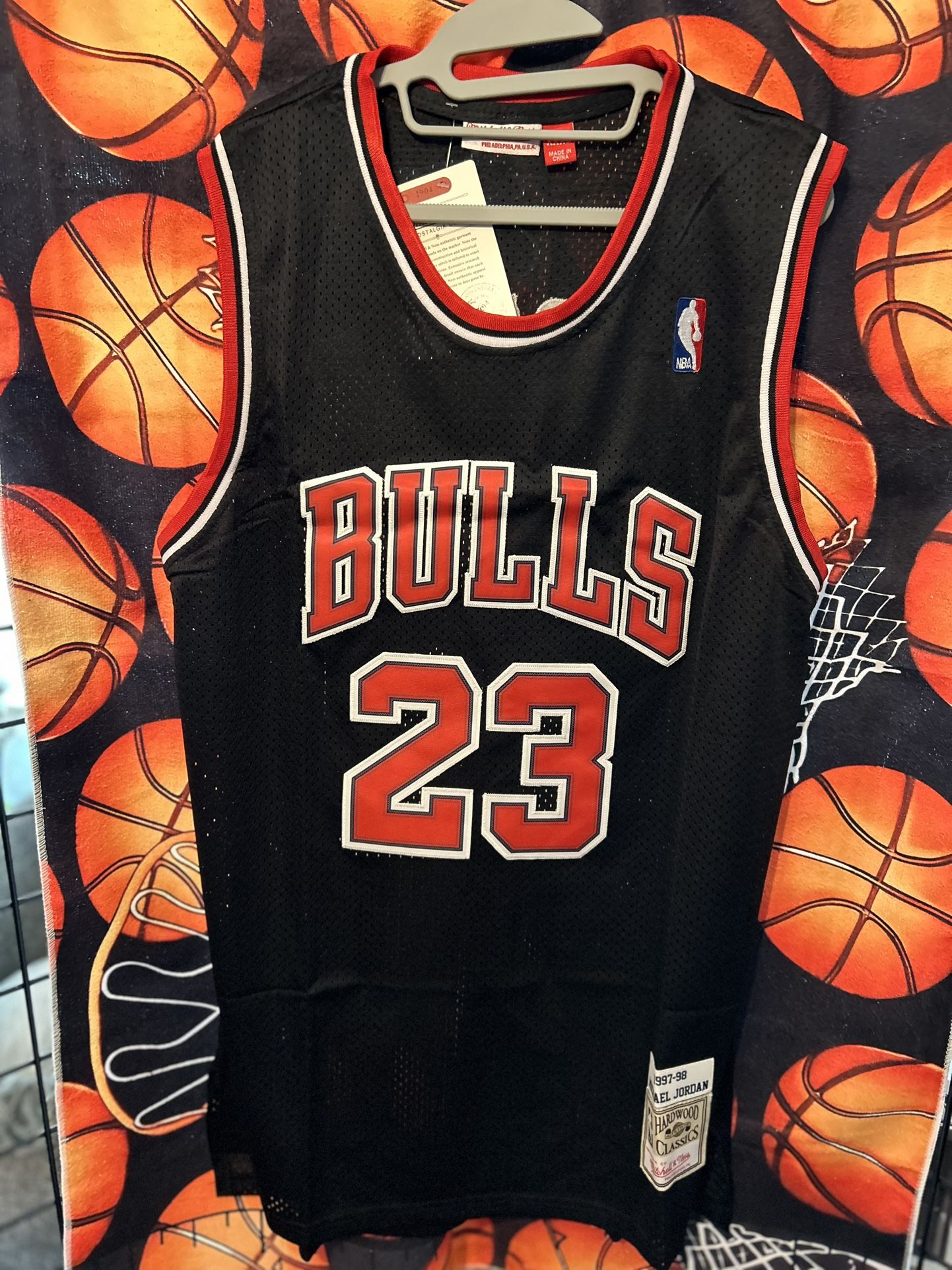 New & Stitched Michael Jordan Mitchell & Ness 1996-97 Bulls Jersey-XL