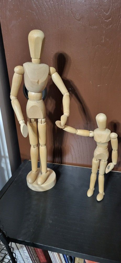 poseable wooden mannequin